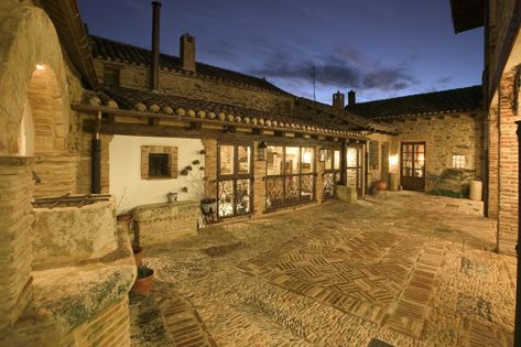 Escapada a Astorga alojándote en Hostería Camino