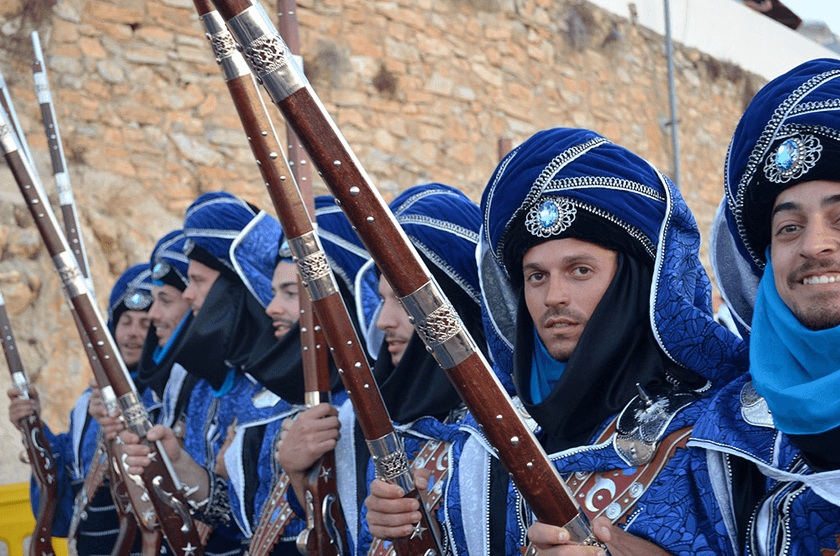 Fiestas de Moros y Cristianos (Mojácar): Hoteles, ofertas, planes de viajes en Junio