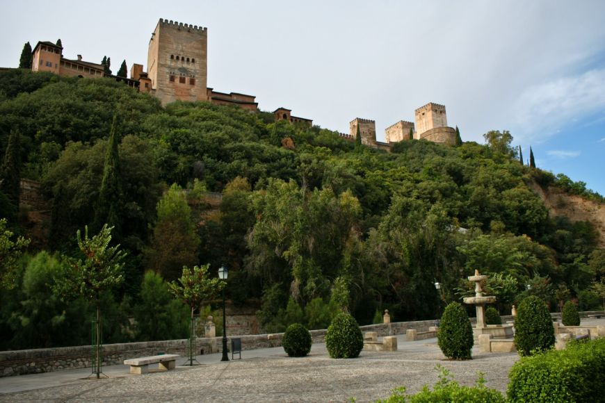 6 PASEO DE LOS TRISTES EN GRANADA