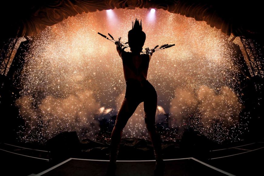 8. FIESTA Y VIDA NOCTURNA