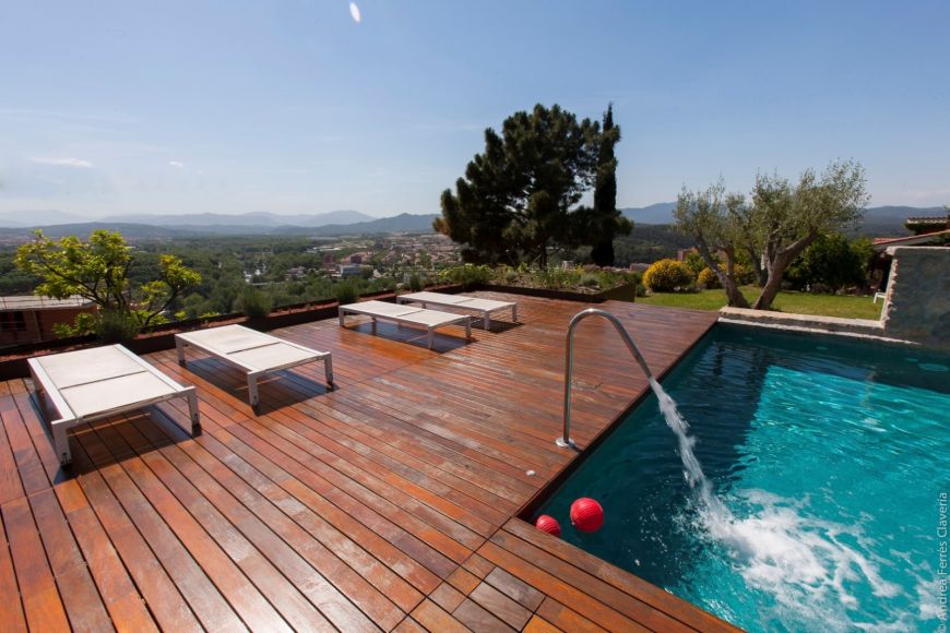 Viajes en tren por España Girona: Montjuïc B&B
