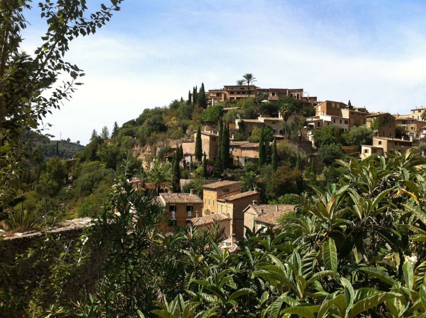 6. VILLA DE SINEU, ESCORCA Y DEIÀ