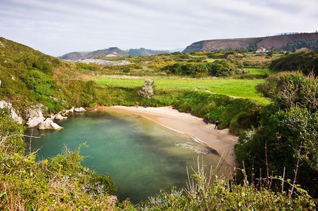 PLAYA GULPIYURI (ASTURIAS)