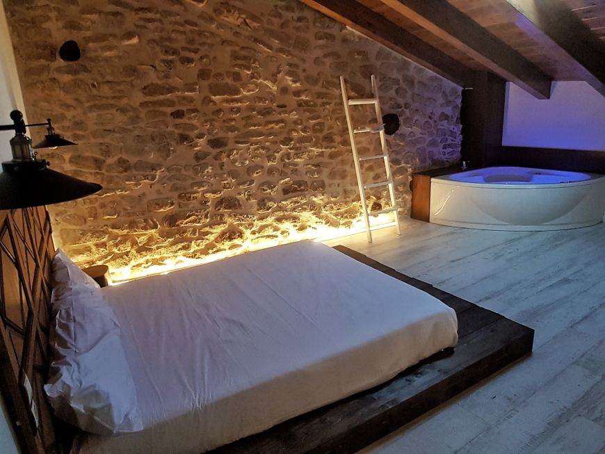 EL RACÓ DE VALL DE ROURES APARTMENTS (TERUEL)