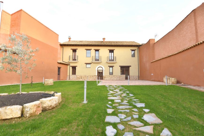 10. Hotel Sanmartina (Becerril de Campos - Palencia)
